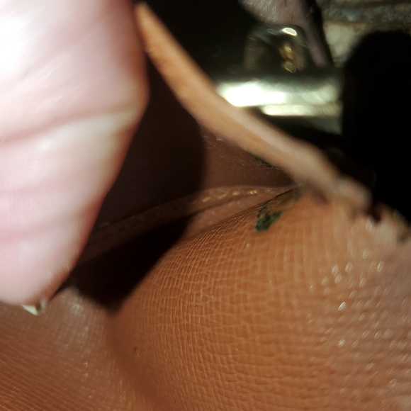 Vintage Louis Vuitton Monogram 4 Key Holder w/ $30 COA included - Picture 7 of 8